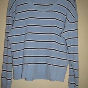 WOMENS TOP - LONG SLEEVES WITH THUMB HOLE - TTP- RUNS LARGE